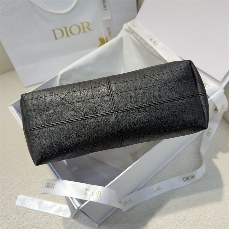 디올 보야주 미디엄 백 블랙 플랫 매크로 까나쥬 그레인