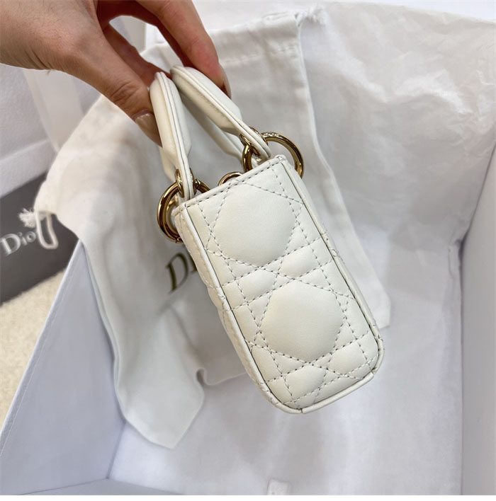 디올 레이디 D-조이 마이크로 백 라떼 까나쥬