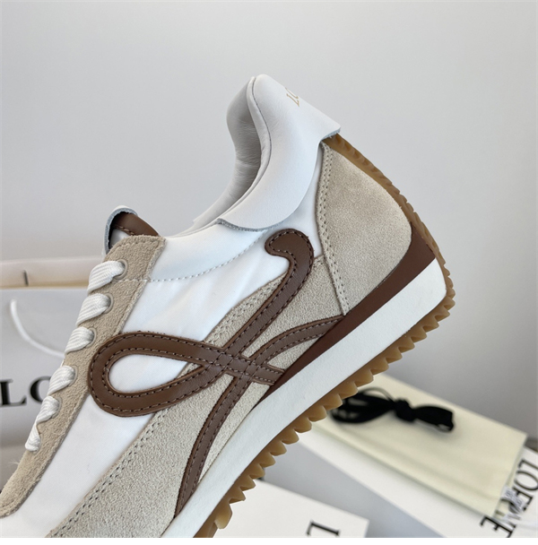 로에베 플로우 러너 스니커즈 스웨이드 나일론 화이트 베이지