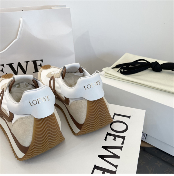 로에베 플로우 러너 스니커즈 스웨이드 나일론 화이트 베이지