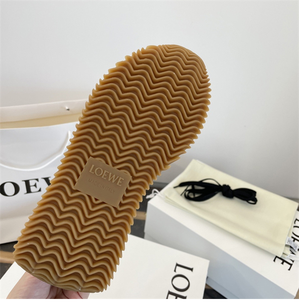 로에베 플로우 러너 스니커즈 스웨이드 나일론 화이트 베이지