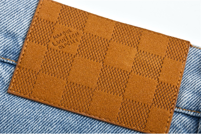 루이비통 LV 패치 데님 반바지