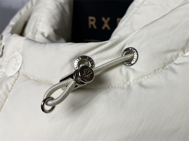 몽클레어 Vezere 베제르 다운 패딩 자켓