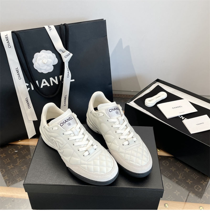 샤넬 24 CC로고 퀼팅 스니커즈