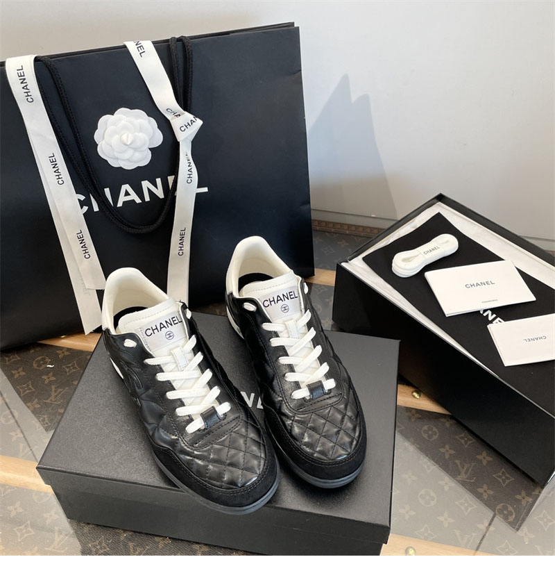 샤넬 24 CC로고 퀼팅 스니커즈