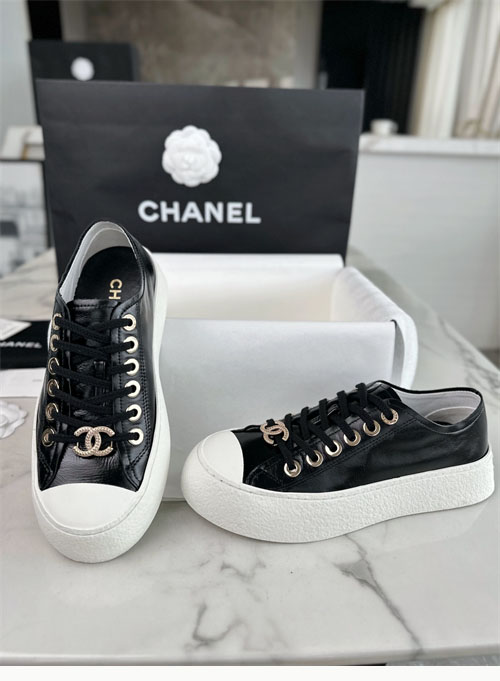 샤넬 CC로고 블랙 금장 팬던트 플랫폼 스니커즈