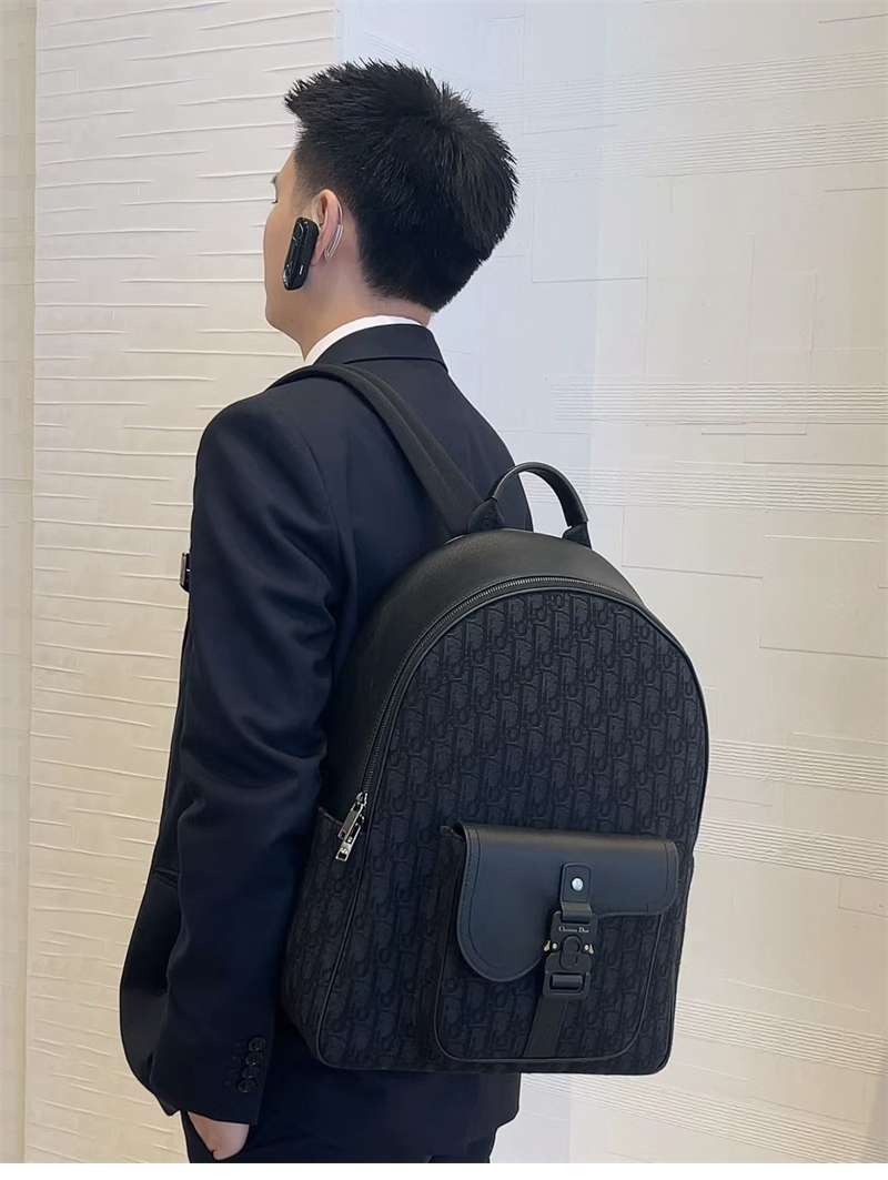 디올 새들 지퍼 백팩 오블리크 자카드