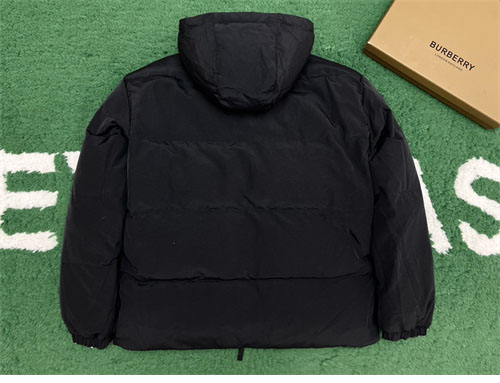 버버리 리버시블 체크 나일론 퍼퍼 자켓 2컬러