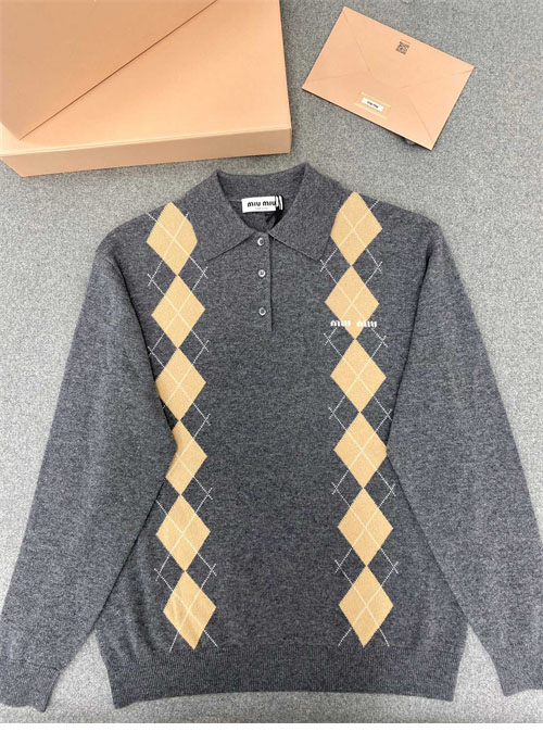 미우미우 로고 아가일 캐시미어 폴로 셔츠