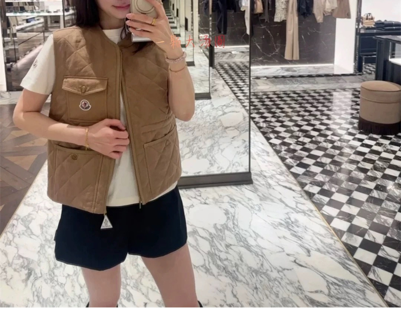 몽클레어 비니 Vigny 다이아몬드 퀼팅 패딩 베스트