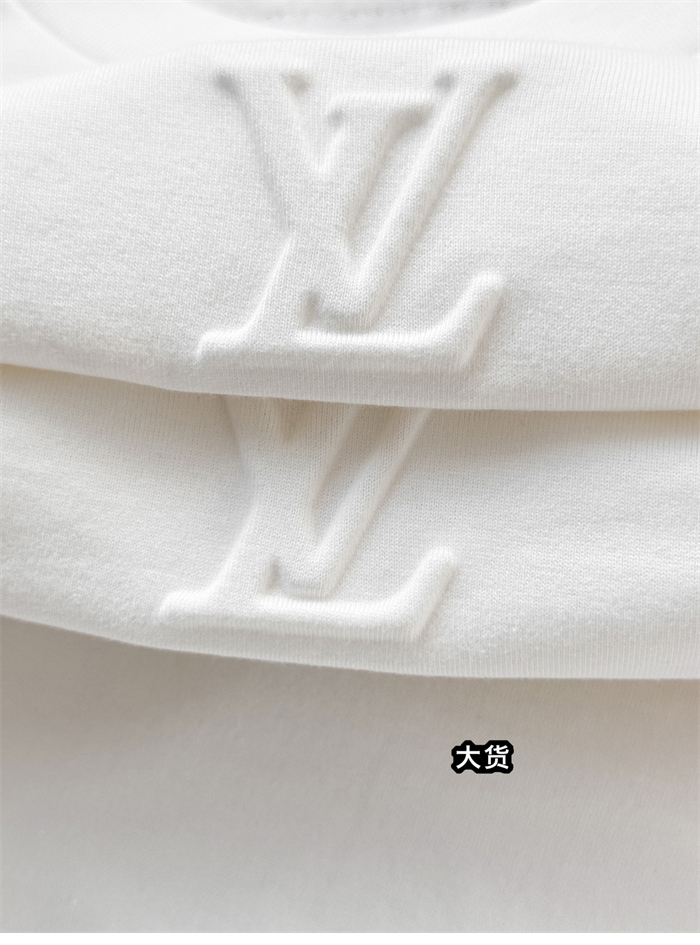 루이비통 엠보스드 LV 반팔 티셔츠