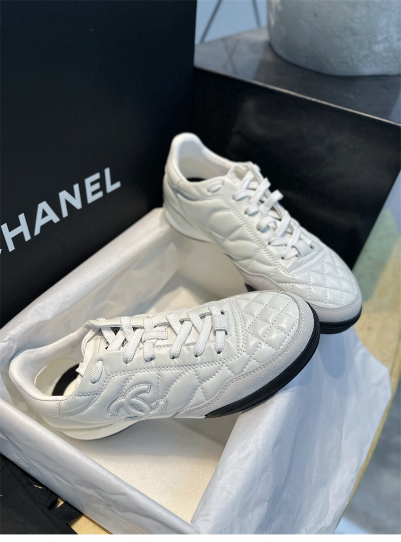 샤넬 24A CC로고 스니커즈