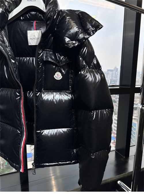 몽클레어 몽벨리아르 Montbeliard 다운 패딩 자켓