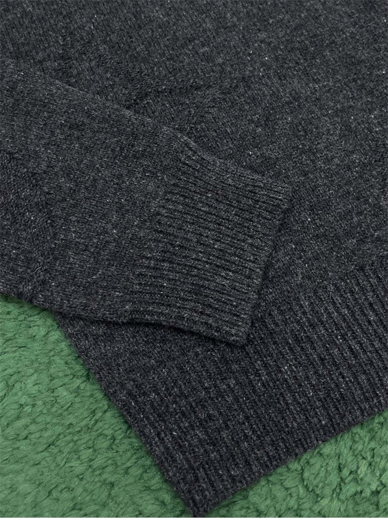 루이비통 x 박서보 모노그램 자카드 울 하프집업 풀오버 니트