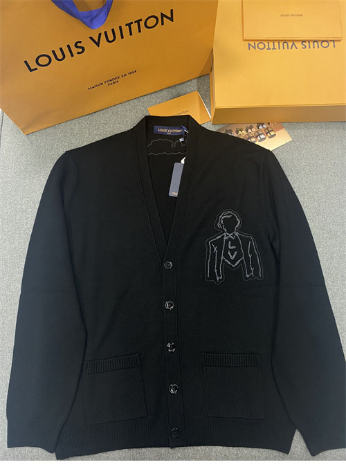 루이비통 메리노 울 자수 가디건 1AFAON