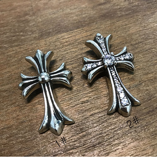 크롬하츠x스와로브스키 타이니 크로스 펜던트