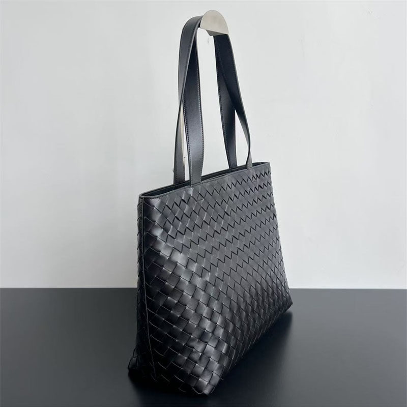 보테가 베네타 인트레치아토 토트백 “ 2 COLOR ”