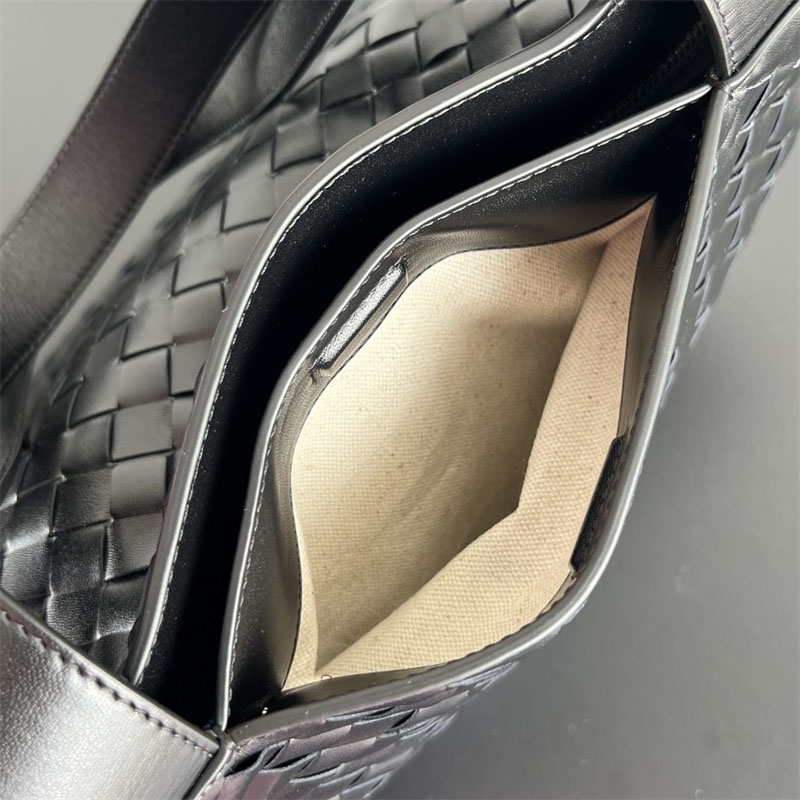 보테가 베네타 인트레치아토 토트백 “ 2 COLOR ”