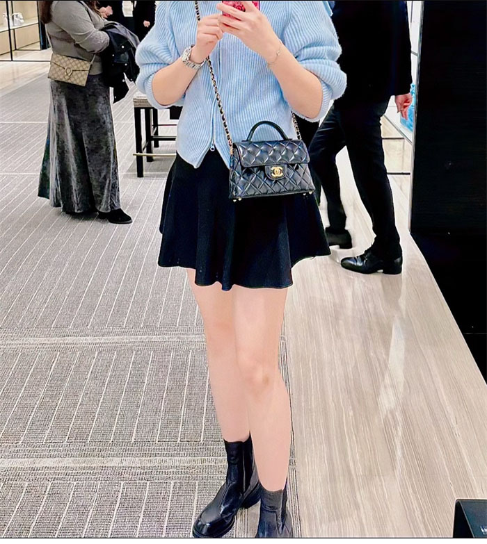 샤넬 25p 탑핸들 골드 메탈 스몰 플랩 백