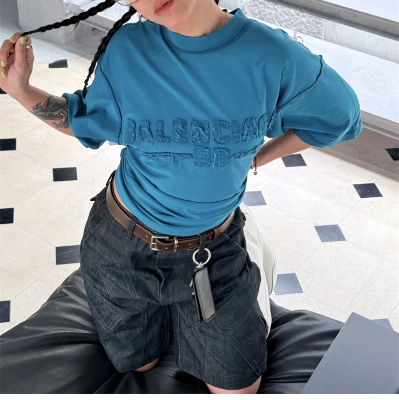 발렌시아가 뉴이어 시리즈 25 인사이드 아웃 반팔 티셔츠