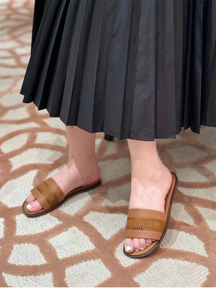 디올 Dway 디웨이 뮬 슬리퍼