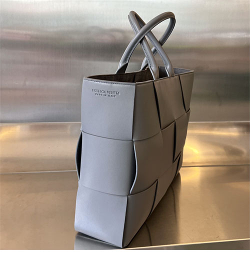 보테가 베네타 미디엄 인트레치아토 아르코 토트 백 “ 11 COLOR ”