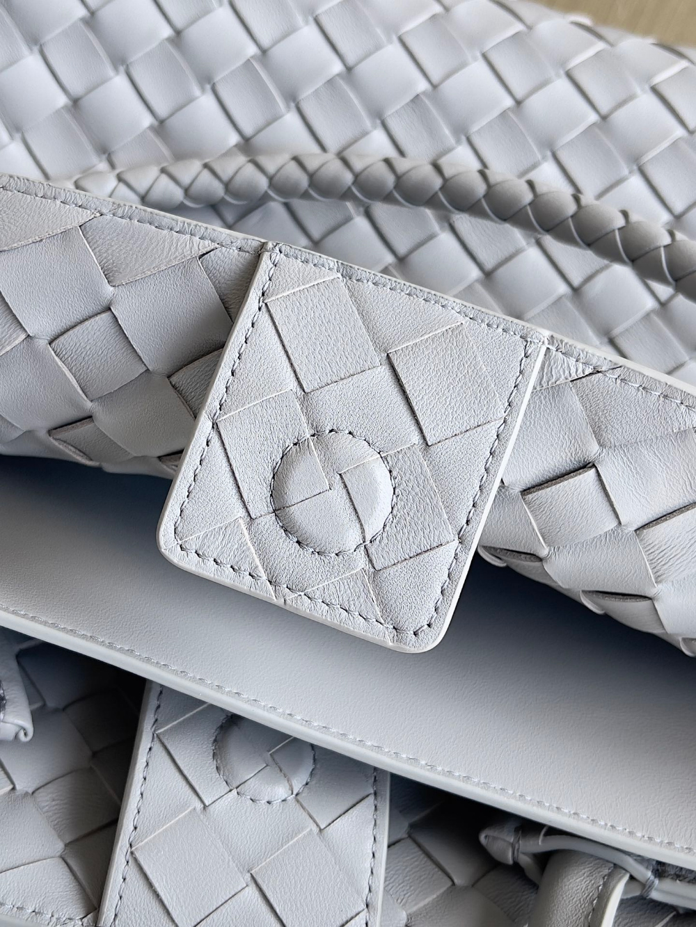 Bottega Veneta Andiamo Medium