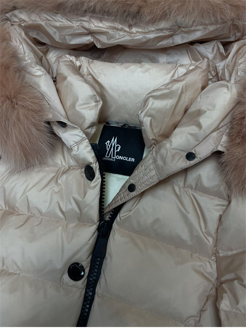 몽클레어 그레노블 아모니크 Armonique 폭스퍼 패딩