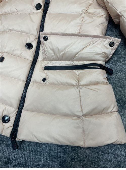 몽클레어 그레노블 아모니크 Armonique 폭스퍼 패딩