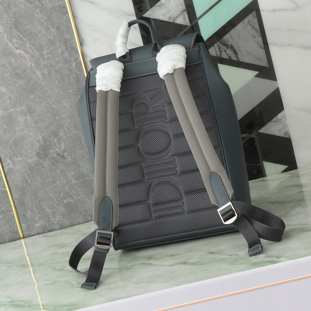 디올 Saddle Backpack With Flap