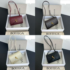 보테가베네타 안디아모 파우치 “ 4 COLOR ”