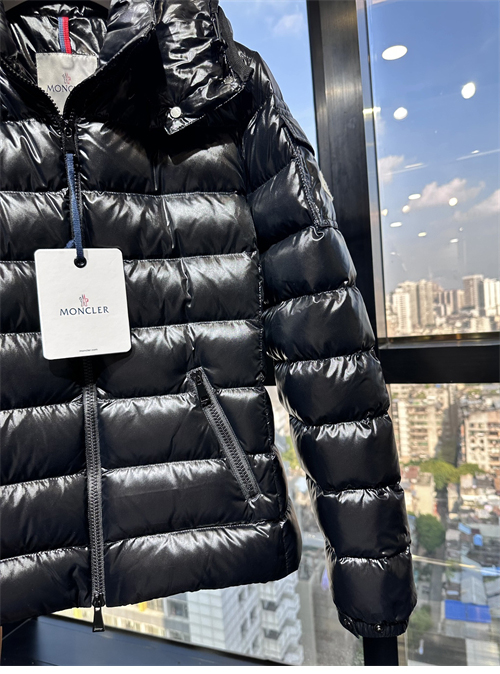 몽클레어 바디 Body 다운 패딩 자켓