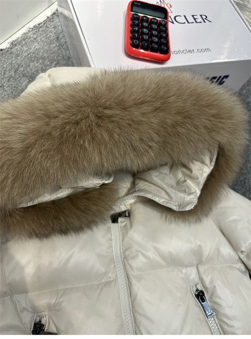 몽클레어 라이체 Laiche 여성 숏 패딩