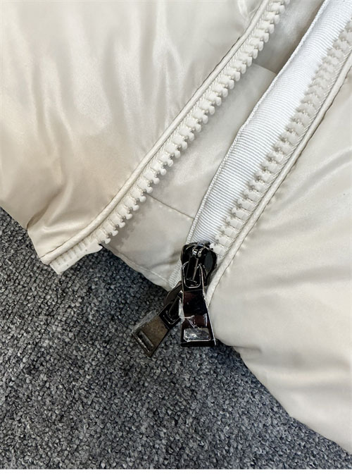 몽클레어 라이체 Laiche 여성 숏 패딩