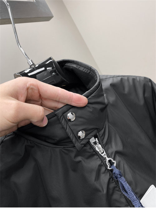 몽클레어 라라몬 Laramon 숏 다운 자켓