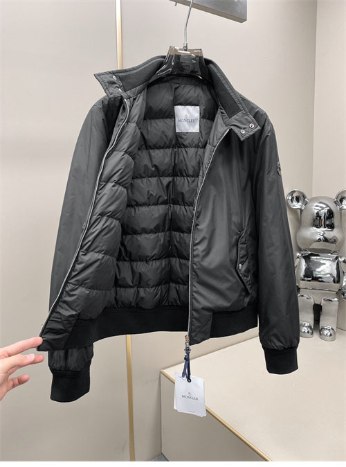 몽클레어 라라몬 Laramon 숏 다운 자켓