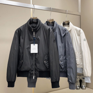 몽클레어 라라몬 Laramon 숏 다운 자켓