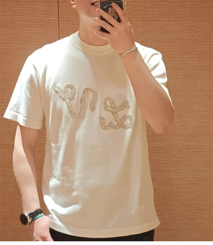 루이비통 리본 LV 자수 반소매 코튼 크루넥