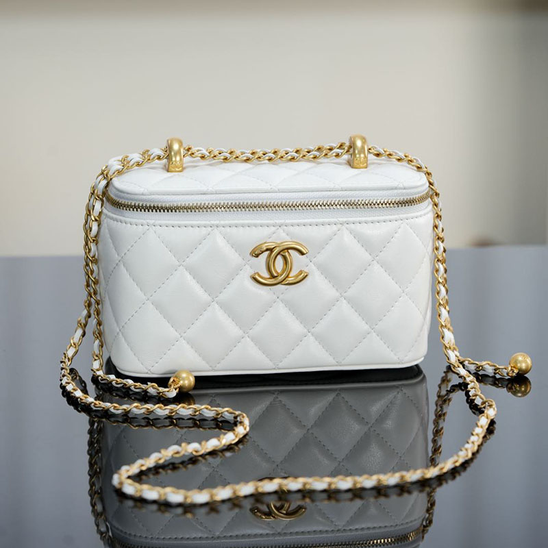 샤넬 베니티 케이스 체인백 화이트