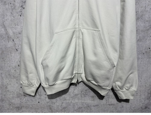 발렌시아가 보그 VOGUE 후드 집업