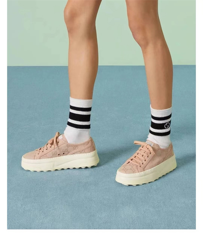 구찌 GG 캔버스 1977 테니스 청키 솔 스니커즈