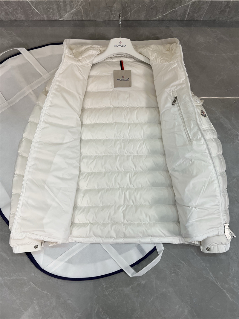 몽클레어 Galion 갈리온 숏 다운 패딩 자켓