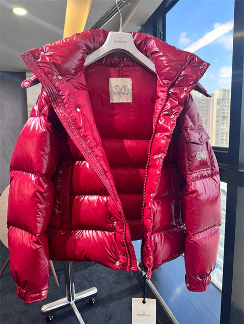 몽클레어 마야 Maya 70 숏 다운 패딩 자켓