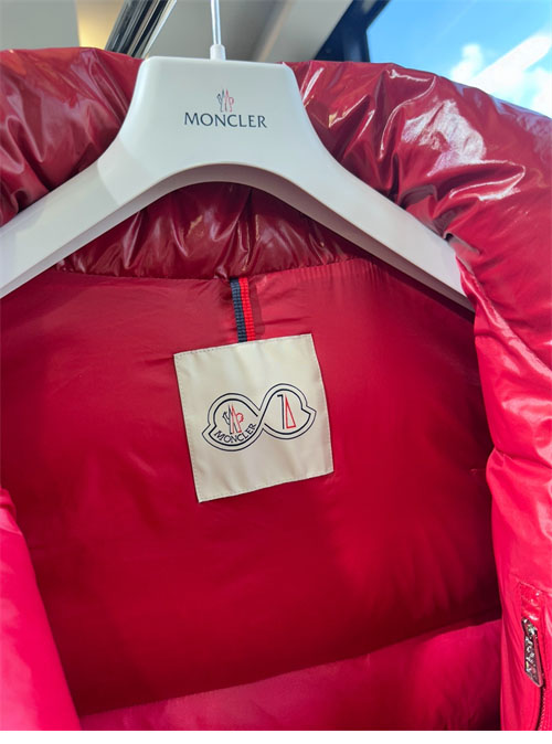 몽클레어 마야 Maya 70 숏 다운 패딩 자켓