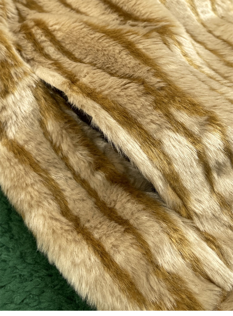 루이비통 에피 플리스 후디드 블루종