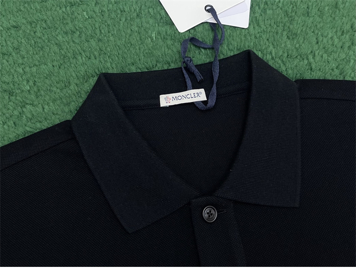 몽클레어 삼선 트리밍 코튼 피케 반팔 티셔츠