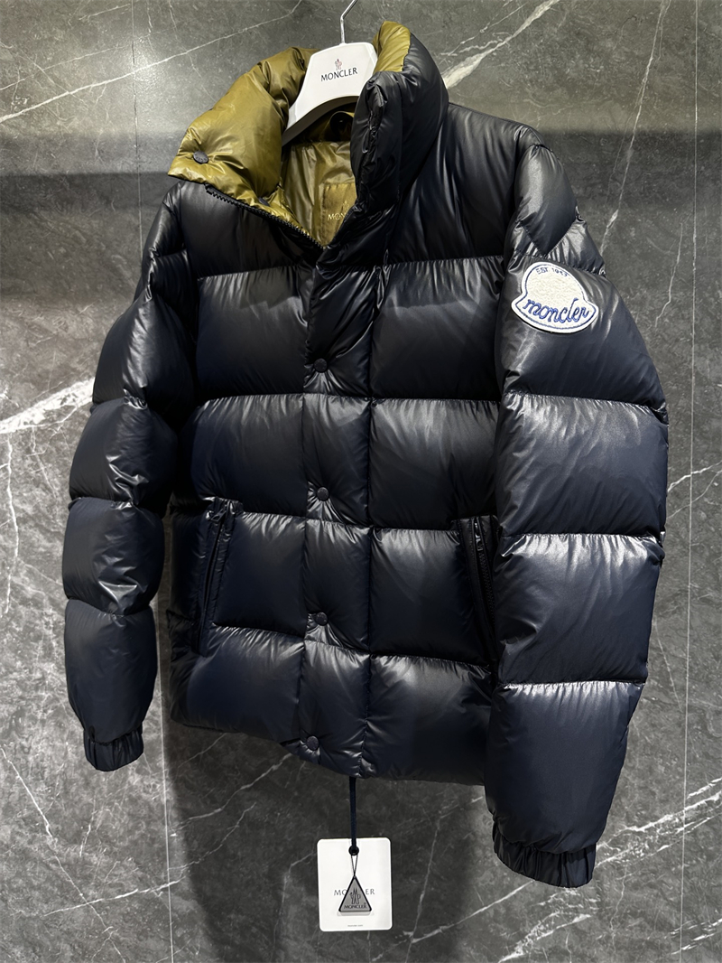 몽클레어 Triripi 트리피티 숏 다운 패딩 자켓