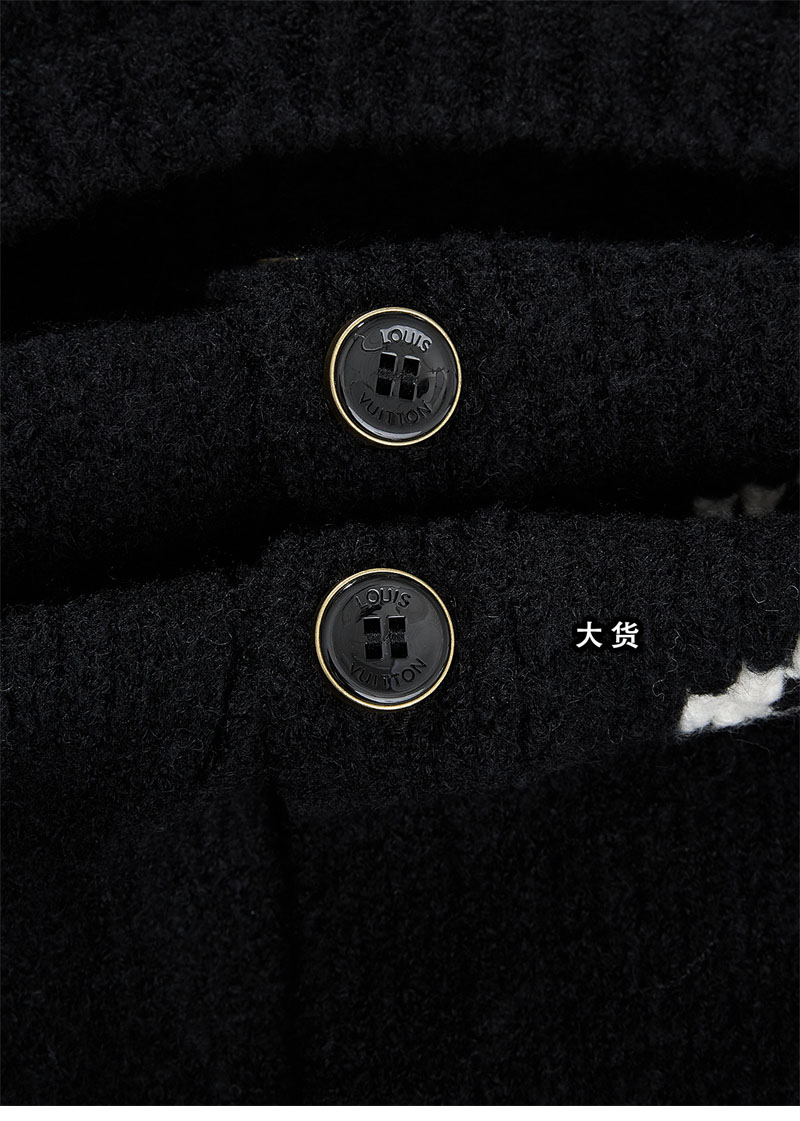 루이비통 청키 인타르시아 시그니처 가디건