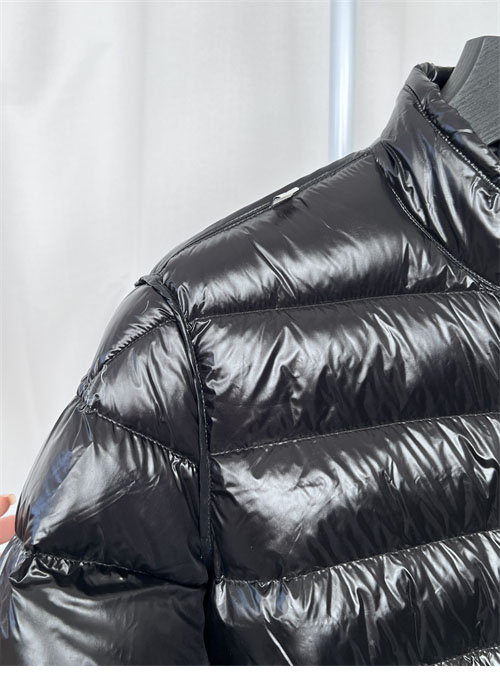 몽클레어 아코러스 Acorus 숏 다운 경량 패딩 자켓