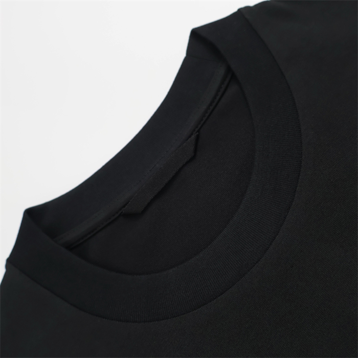 몽클레어 25SS 로고 반팔 티셔츠